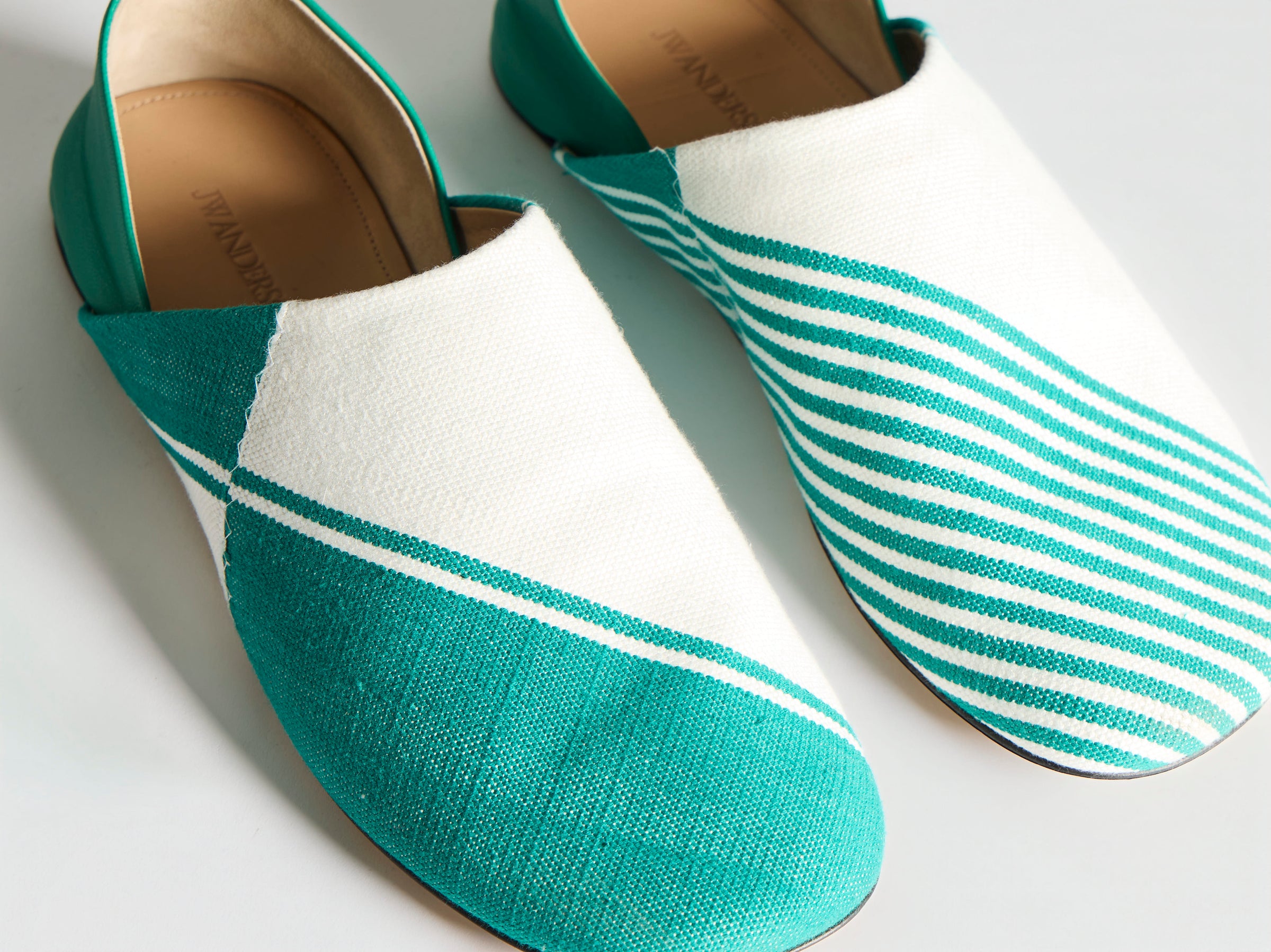 MENS LEATHER SLIPPER MULES IN GREEN & CREAM