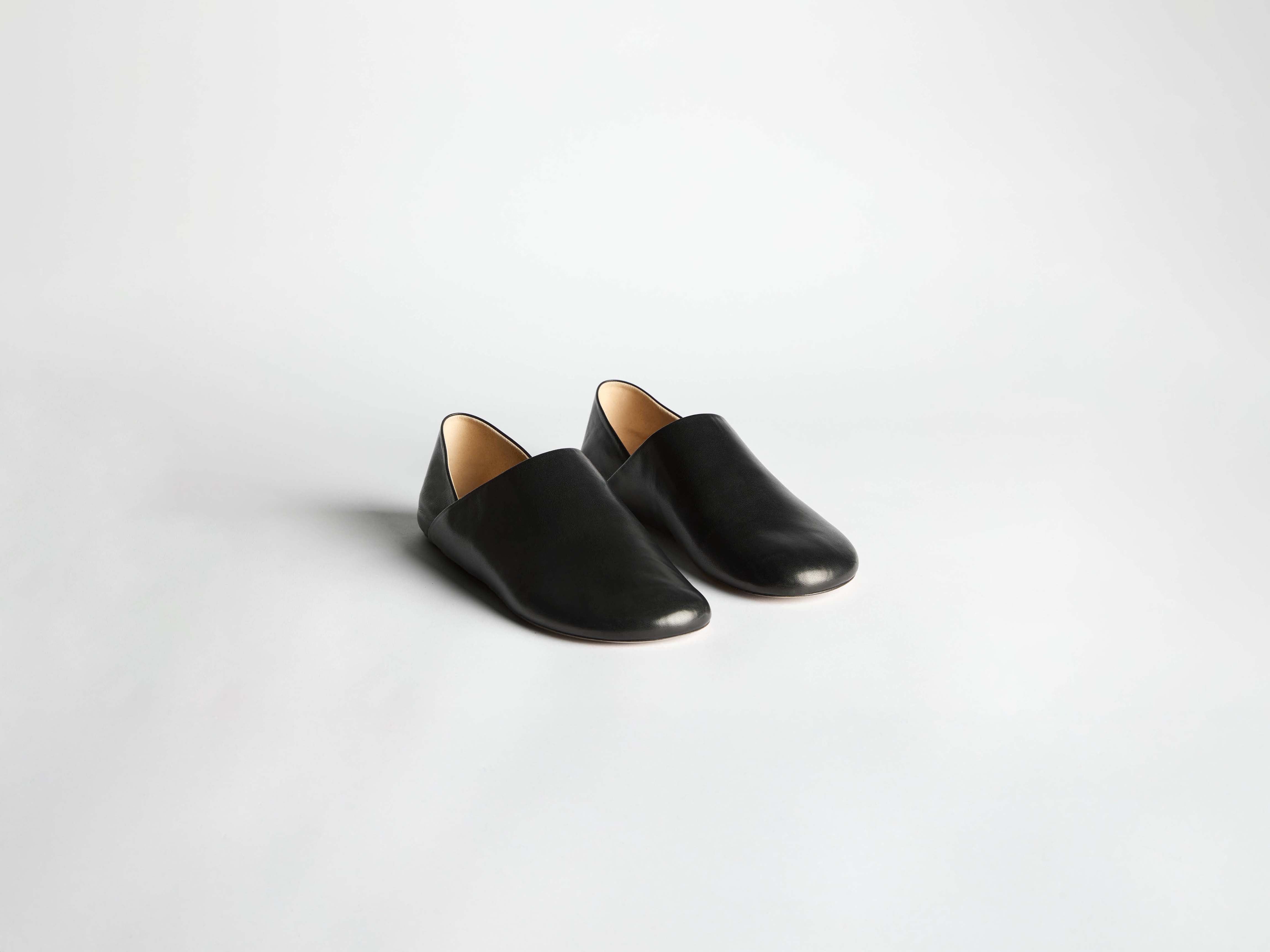 MENS SLIPPER MULES IN BLACK in BLACK SI0002LA038499940 | JW