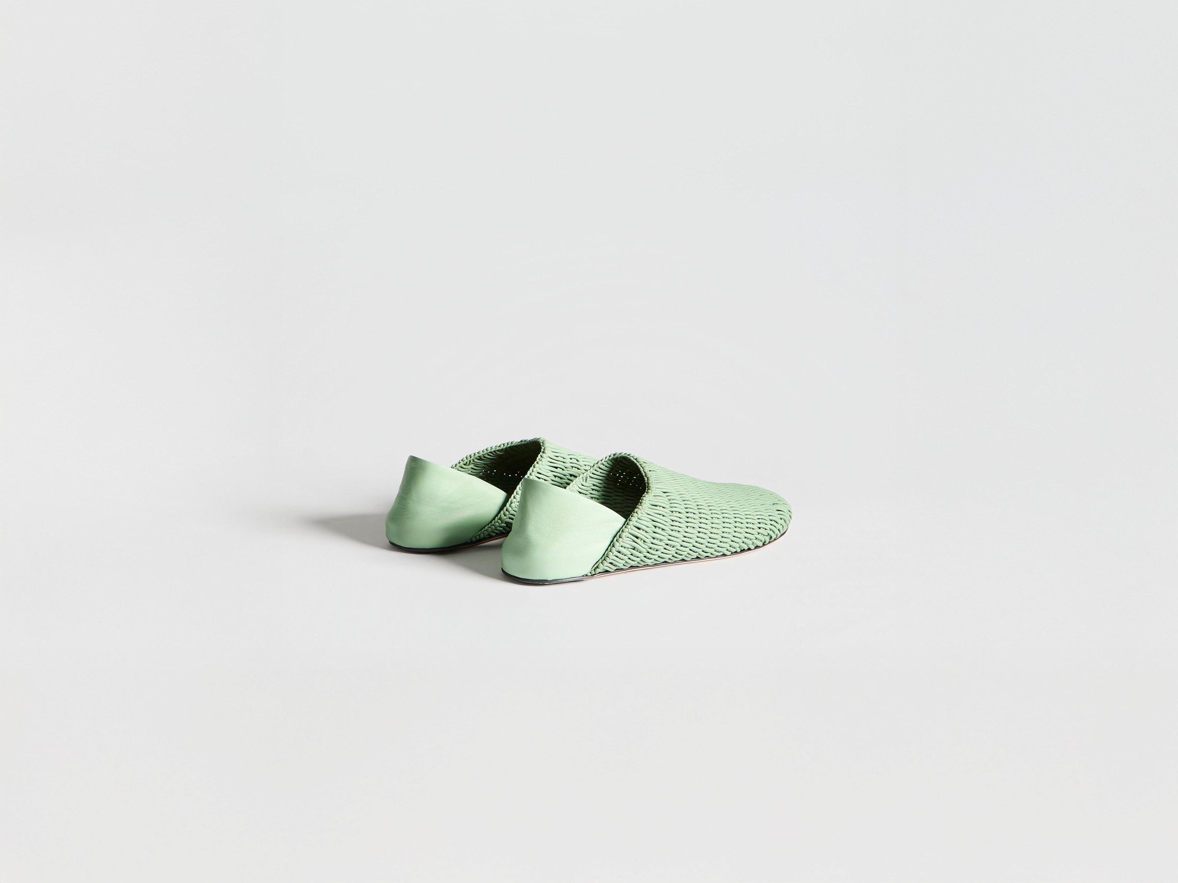 MENS SLIPPER MULES IN SAGE-GREEN WOVEN LEATHER