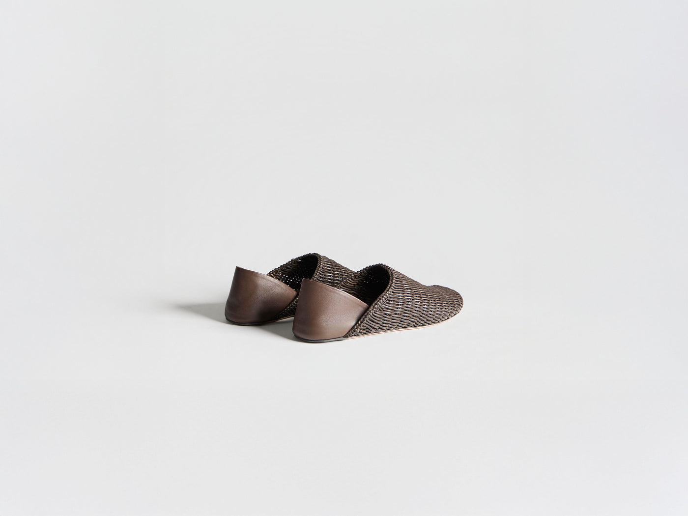 MENS SLIPPER MULES IN CHOCOLATE BROWN WOVEN LEATHER
