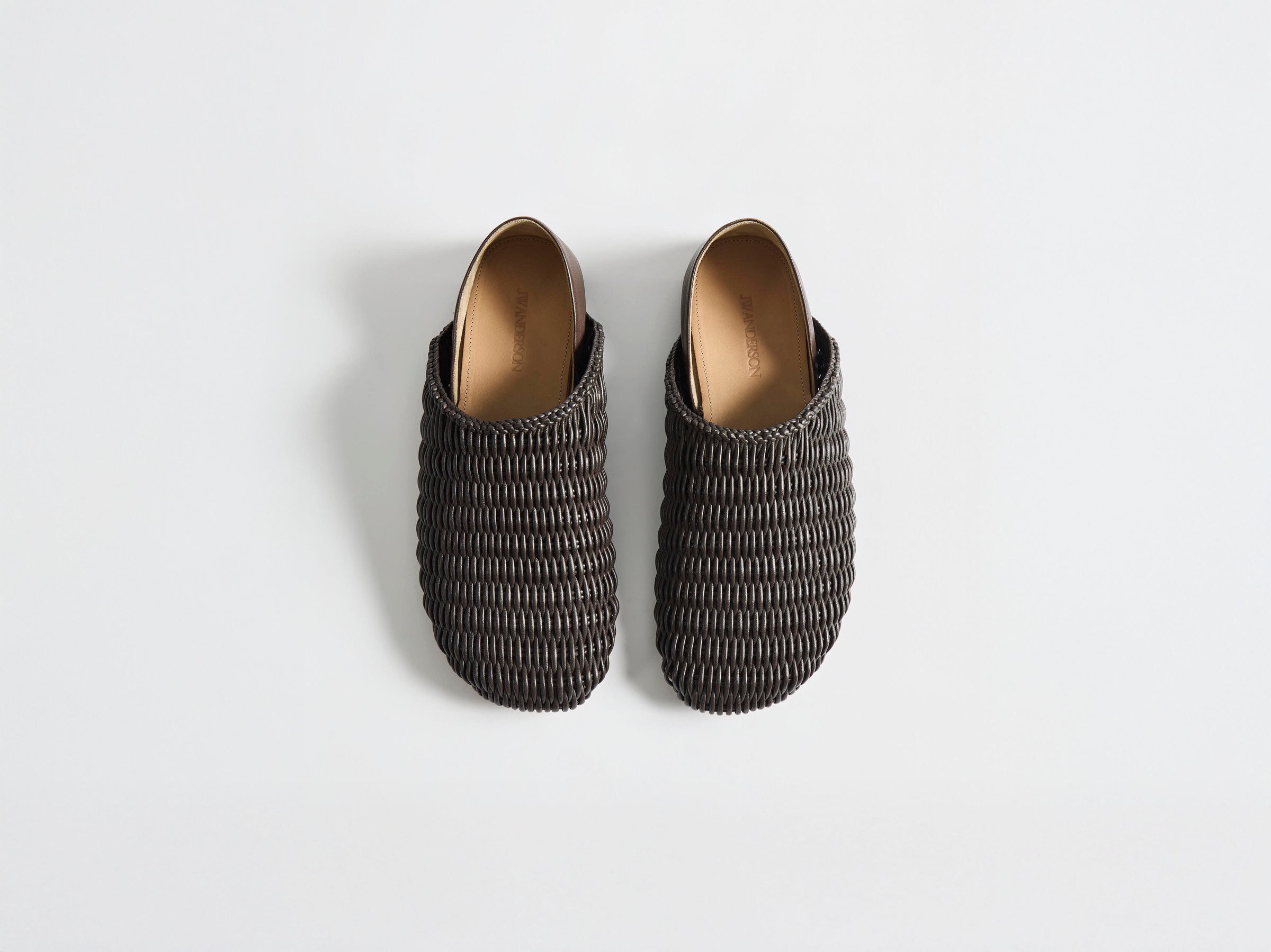 MENS SLIPPER MULES IN CHOCOLATE BROWN WOVEN LEATHER