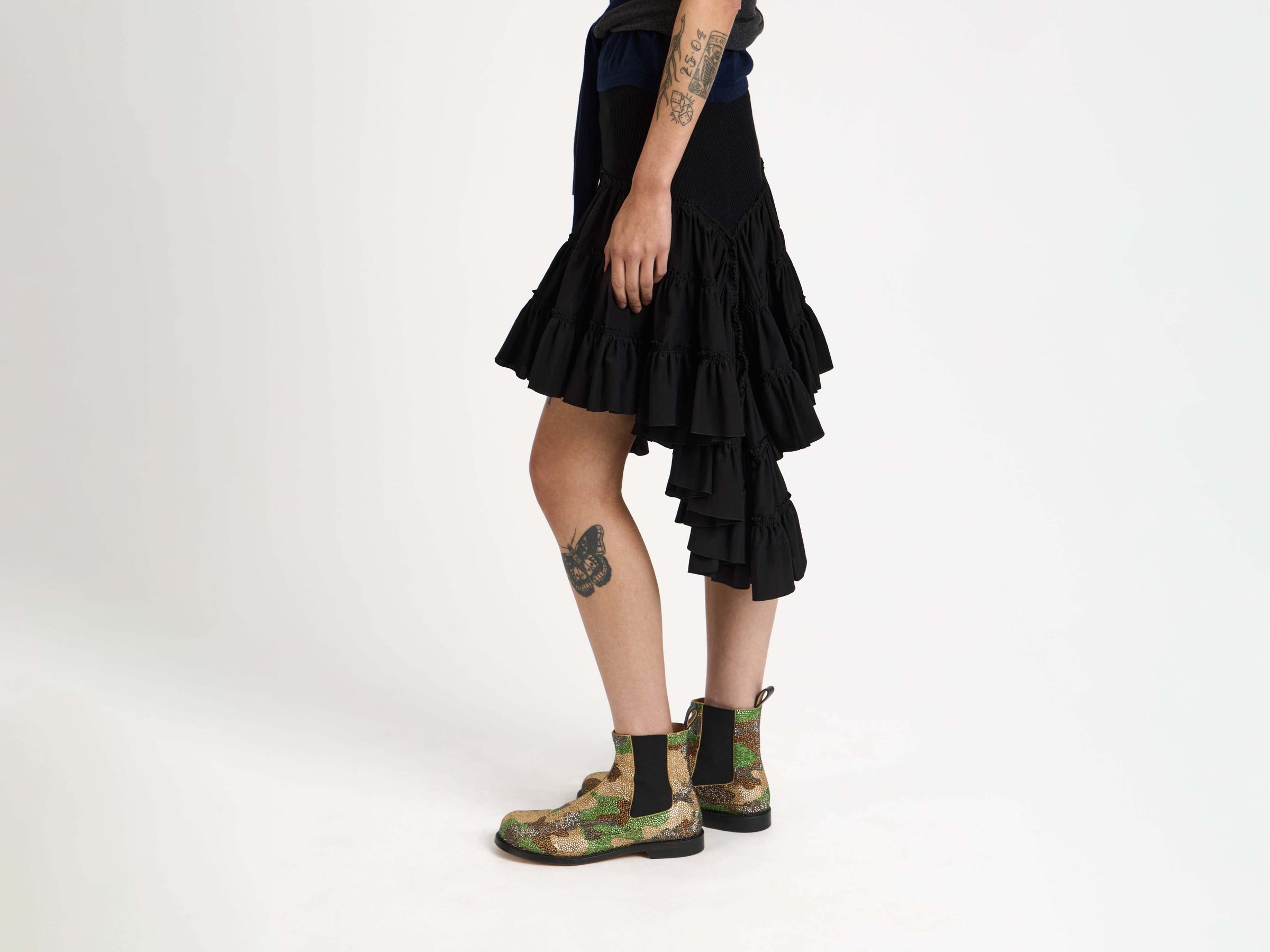 ruffle skirt black Model Detail 1