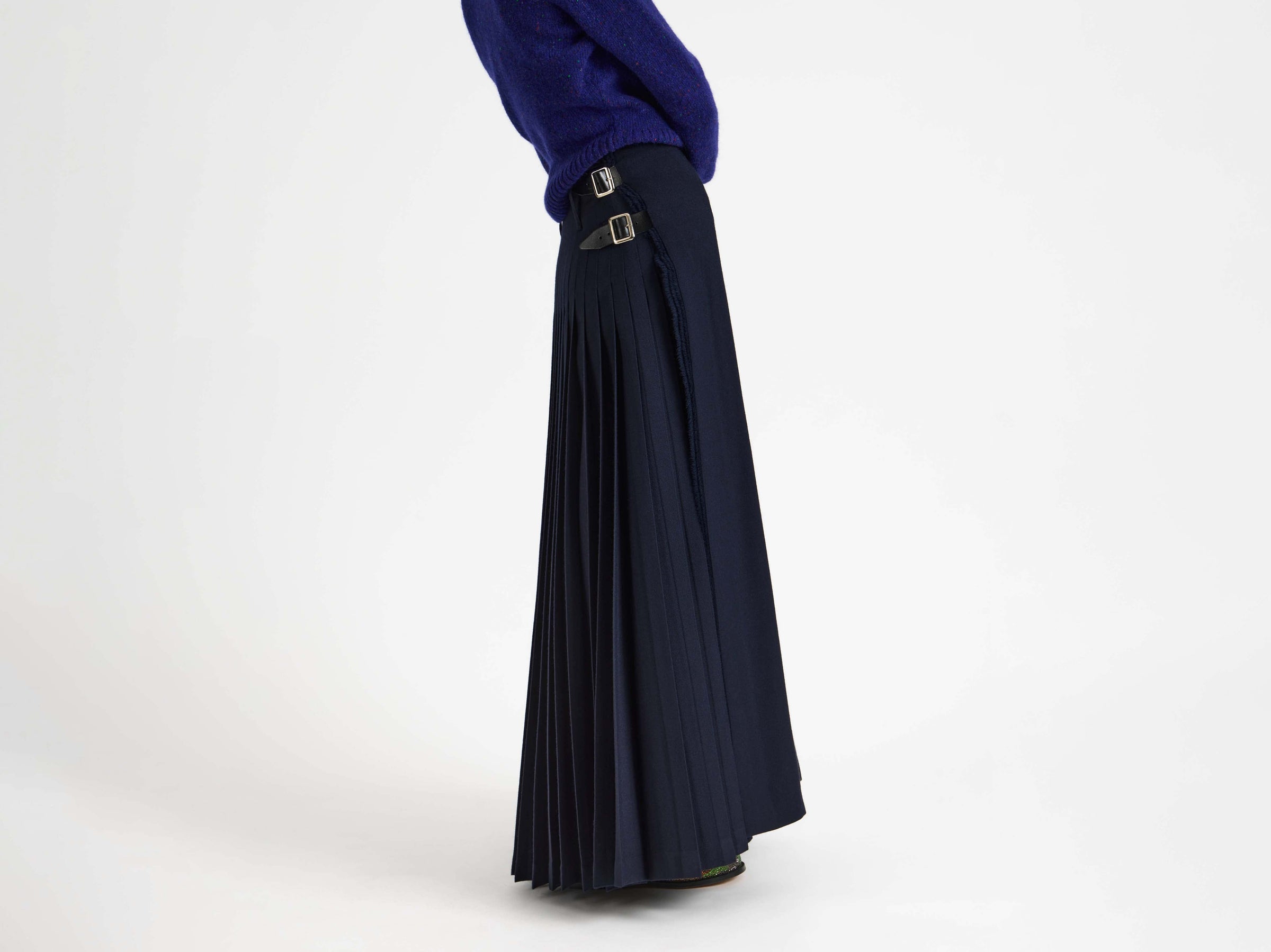 WOMENS KILT IN NAVY