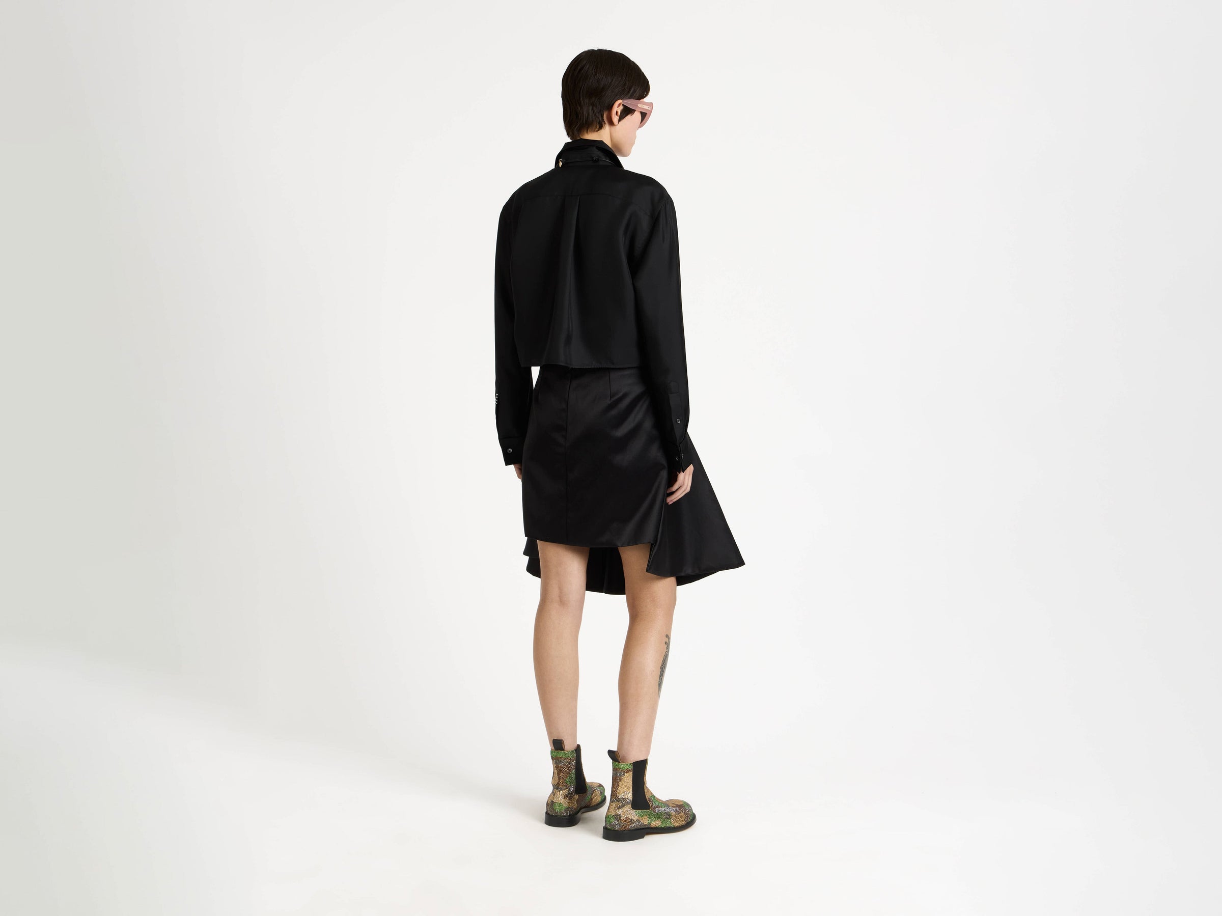 tipped hem skirt black Model Back 5