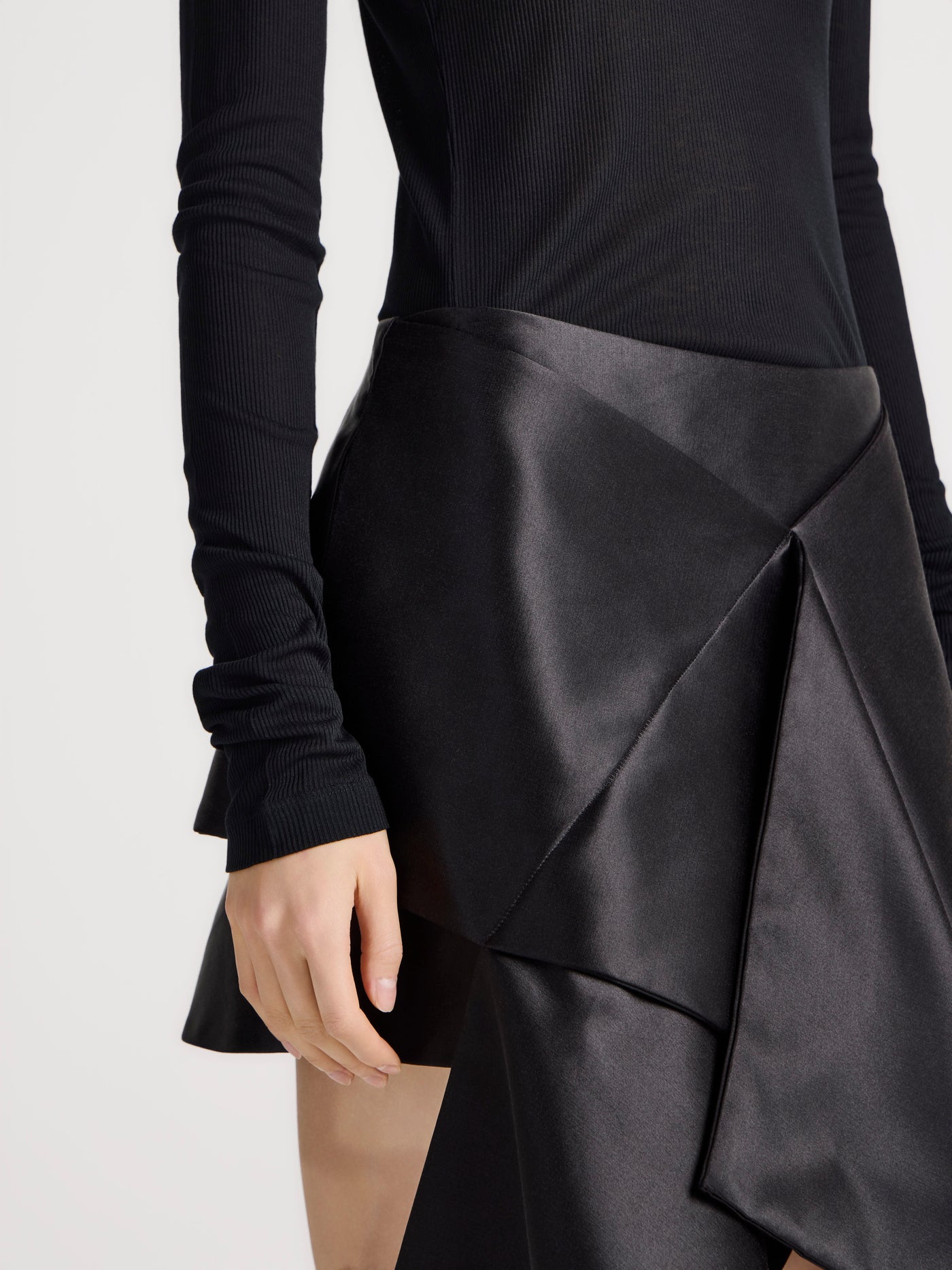 WOMENS CROSS DRAPE MINI SKIRT IN BLACK