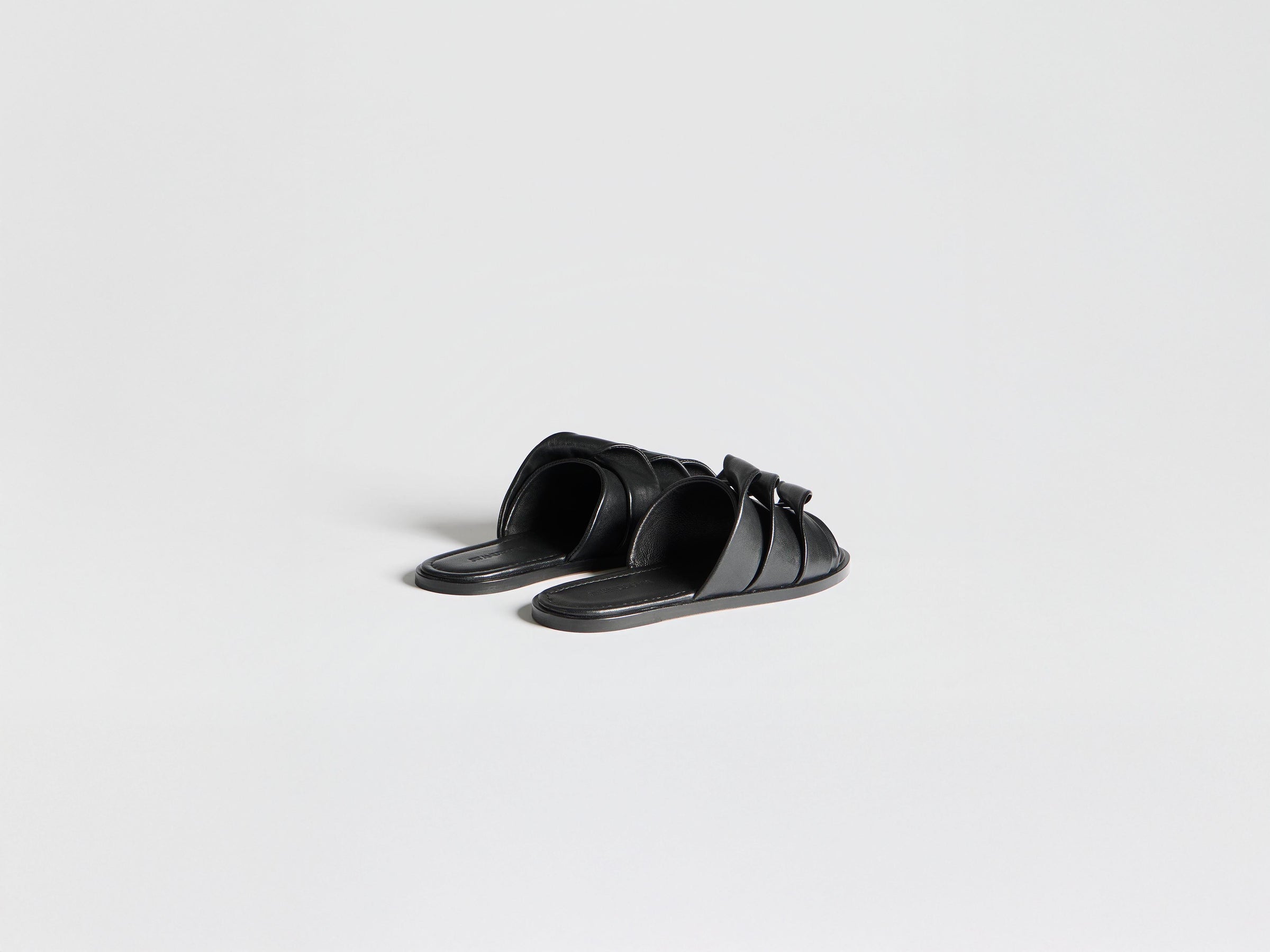 MENS CONTRASTING LEATHER COIL SLIDE IN BLACK