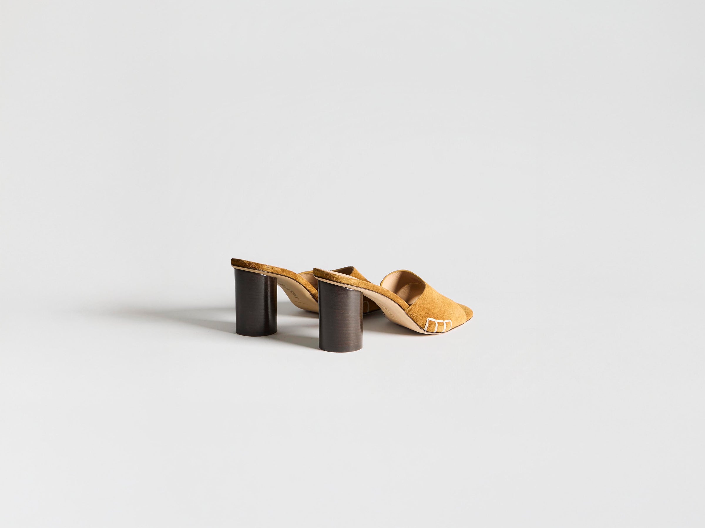 WOMENS LOAFER MULE HEELED SANDAL IN CARAMEL