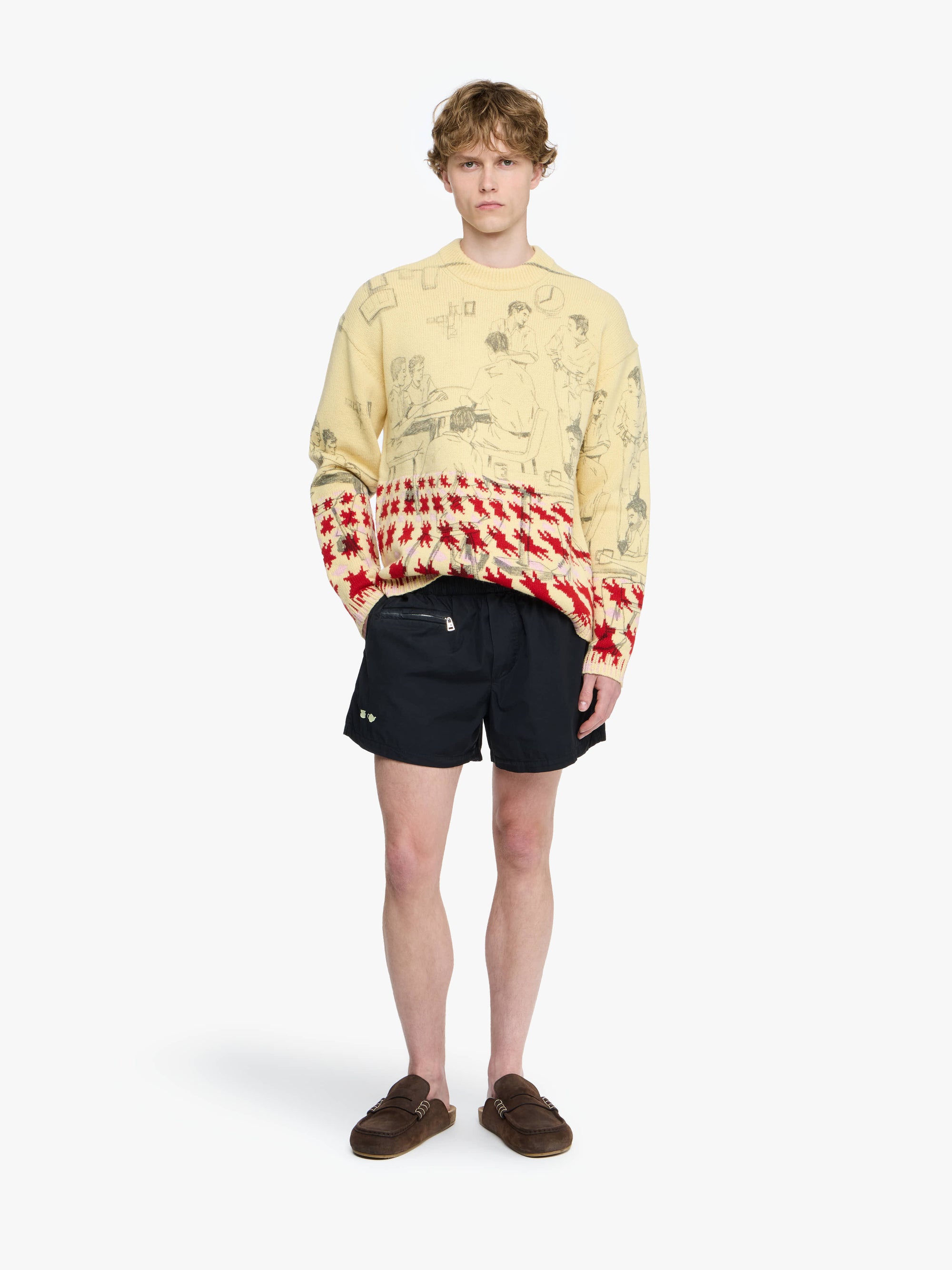 CONTRAST EMBROIDERY SHORTS