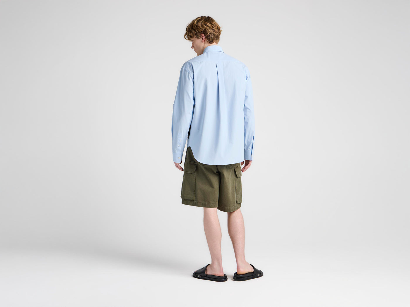 MENS TWISTED PATCH POCKET SHORTS IN KHAKI