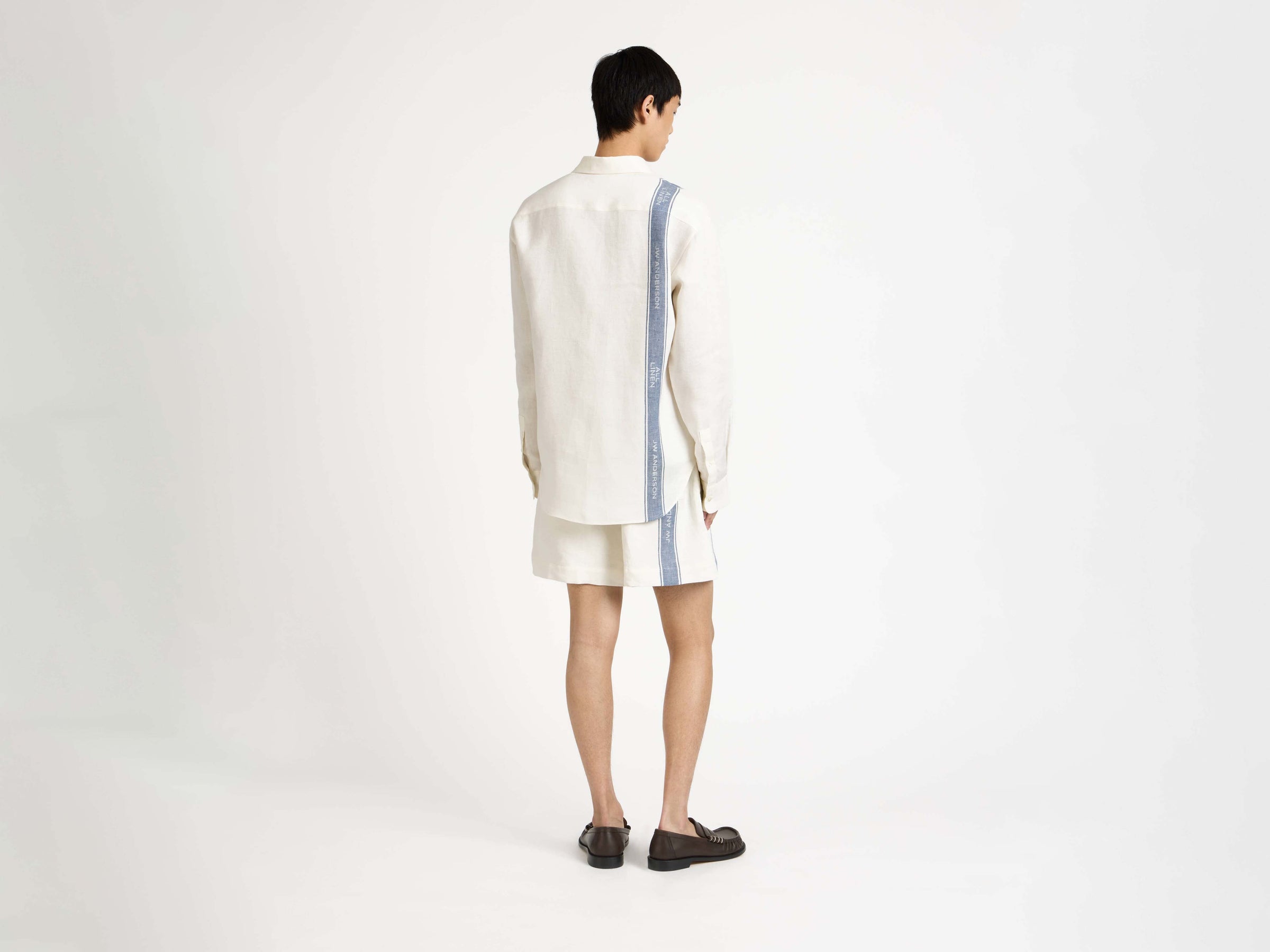 shorts off white blue Model Back 6