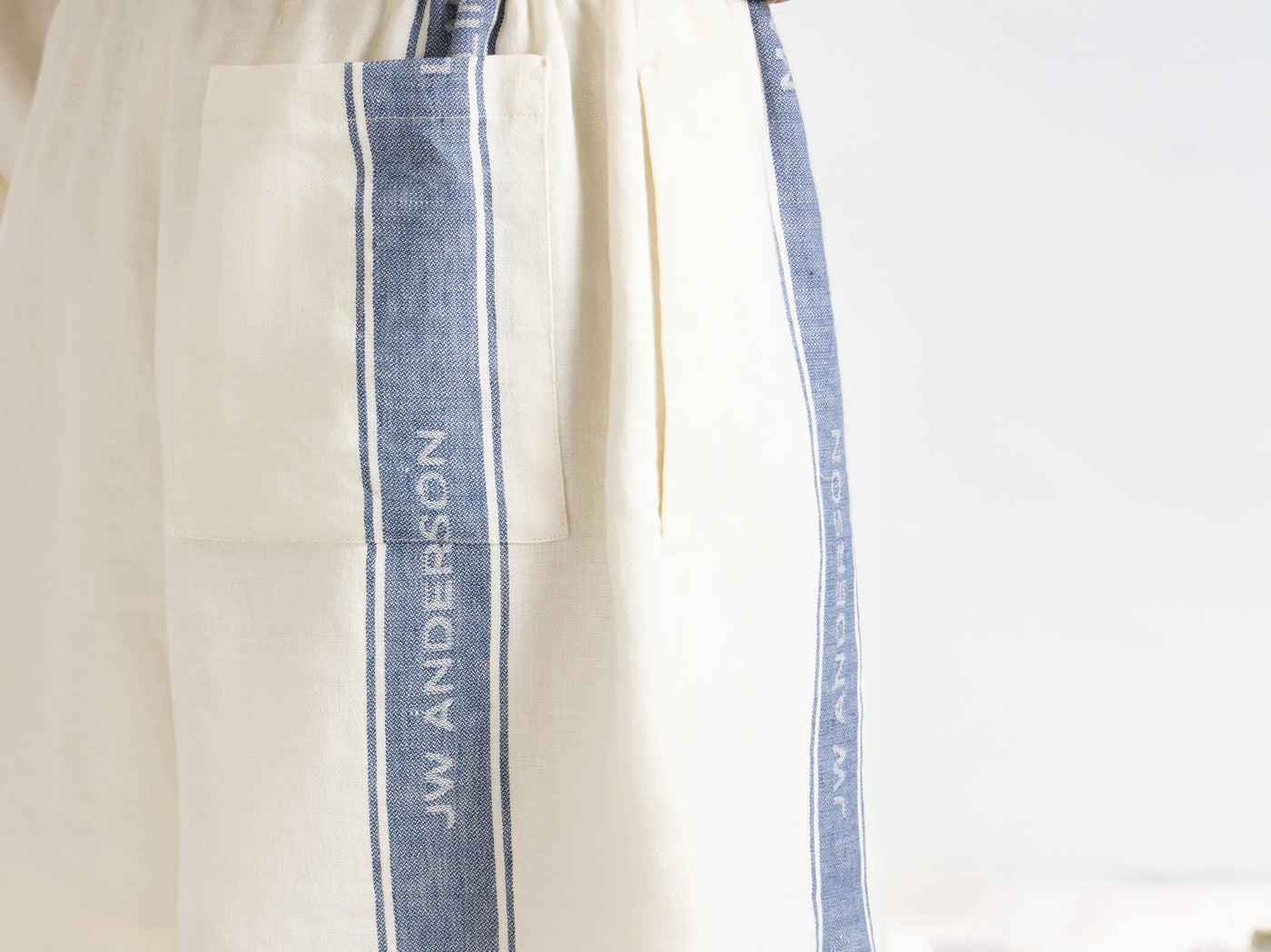 shorts off white blue 1 Model Detail 3