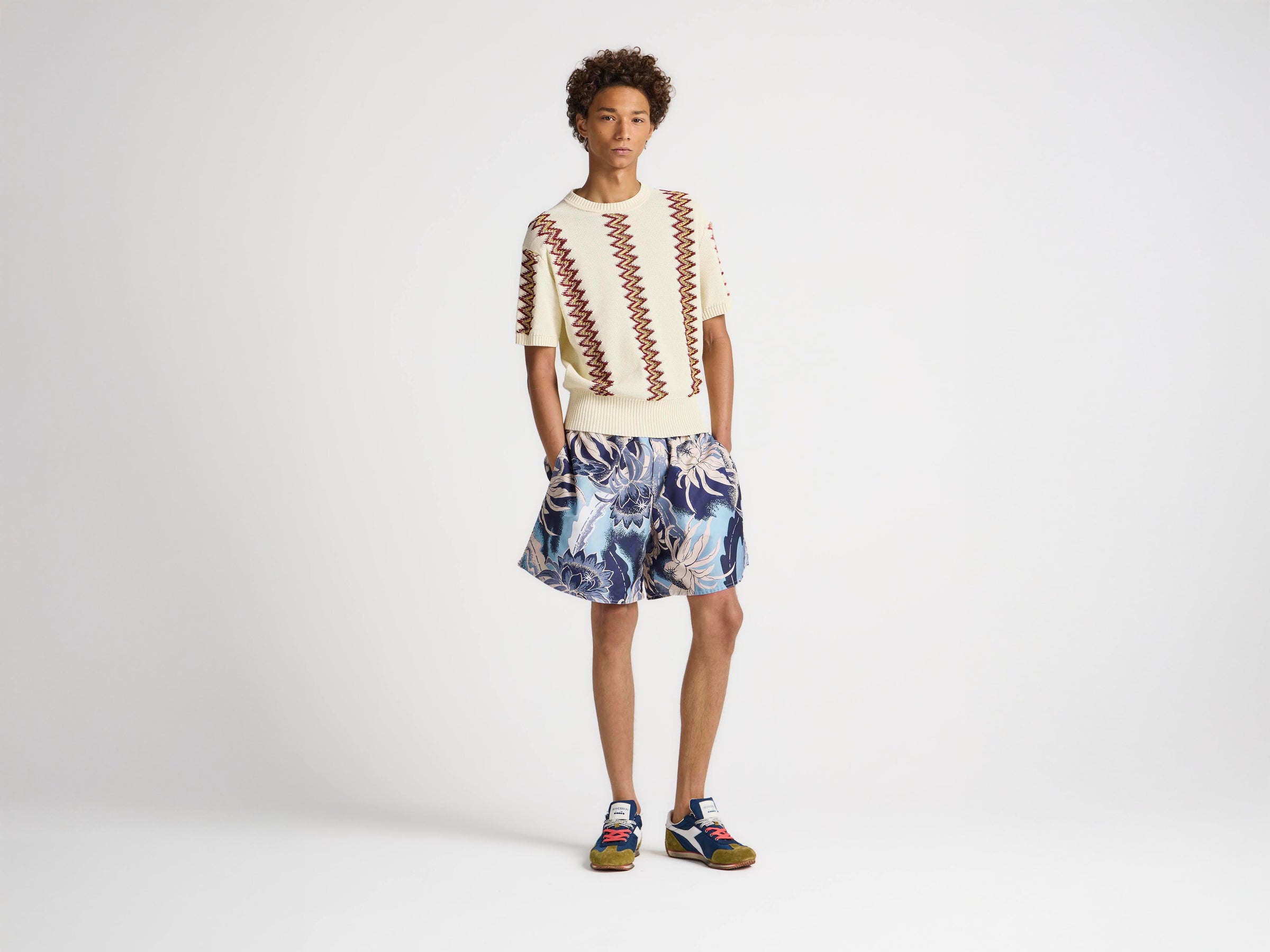 MENS HAWAIIAN PRINT SWIM SHORTS IN SAPPHIRE