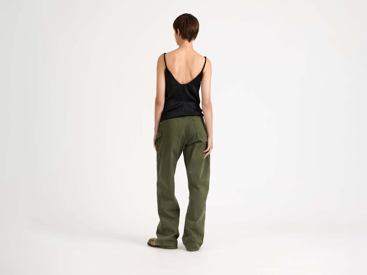 front knot top black Model Back 3