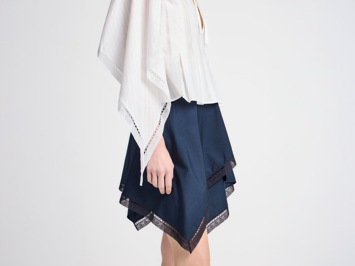 WOMENS DRAPED SLEEVE TOP IN WHITE