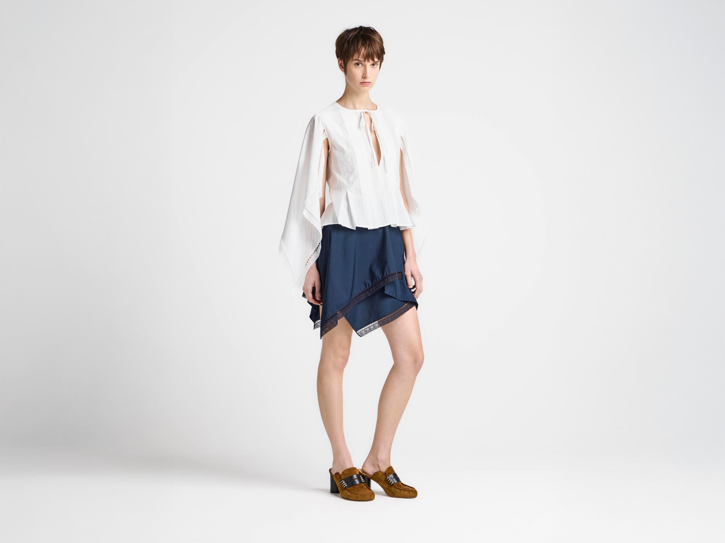 WOMENS DRAPED SLEEVE TOP IN WHITE
