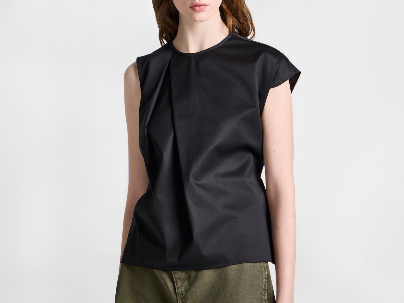 WOMENS SCULPTURAL SLEEVELESS TOP IN BLACK