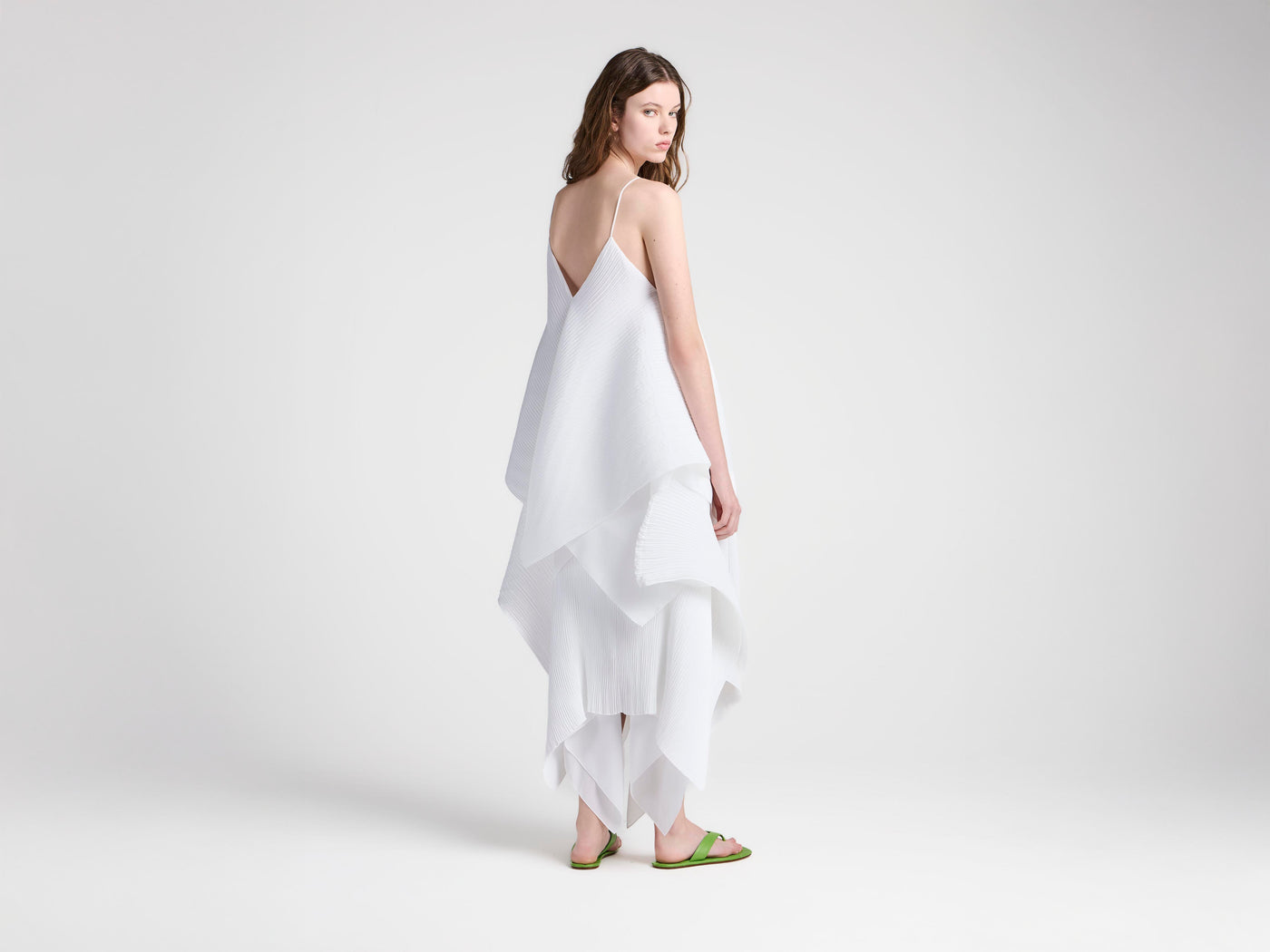 WOMENS ASYMMETRIC PLEATED TOP IN WHITE