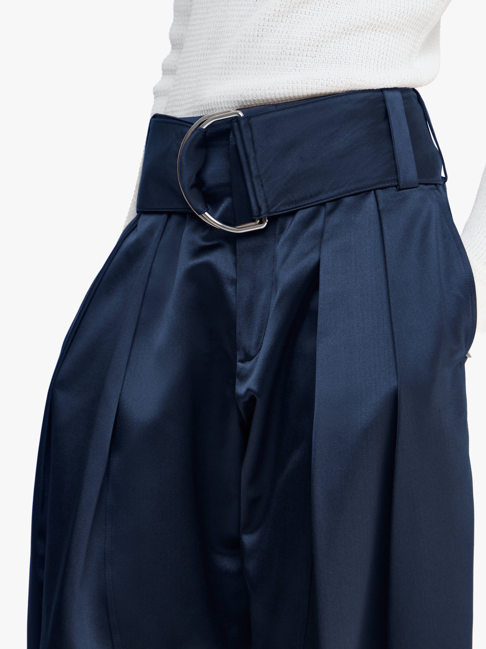 PLEATED D-RING TROUSERS