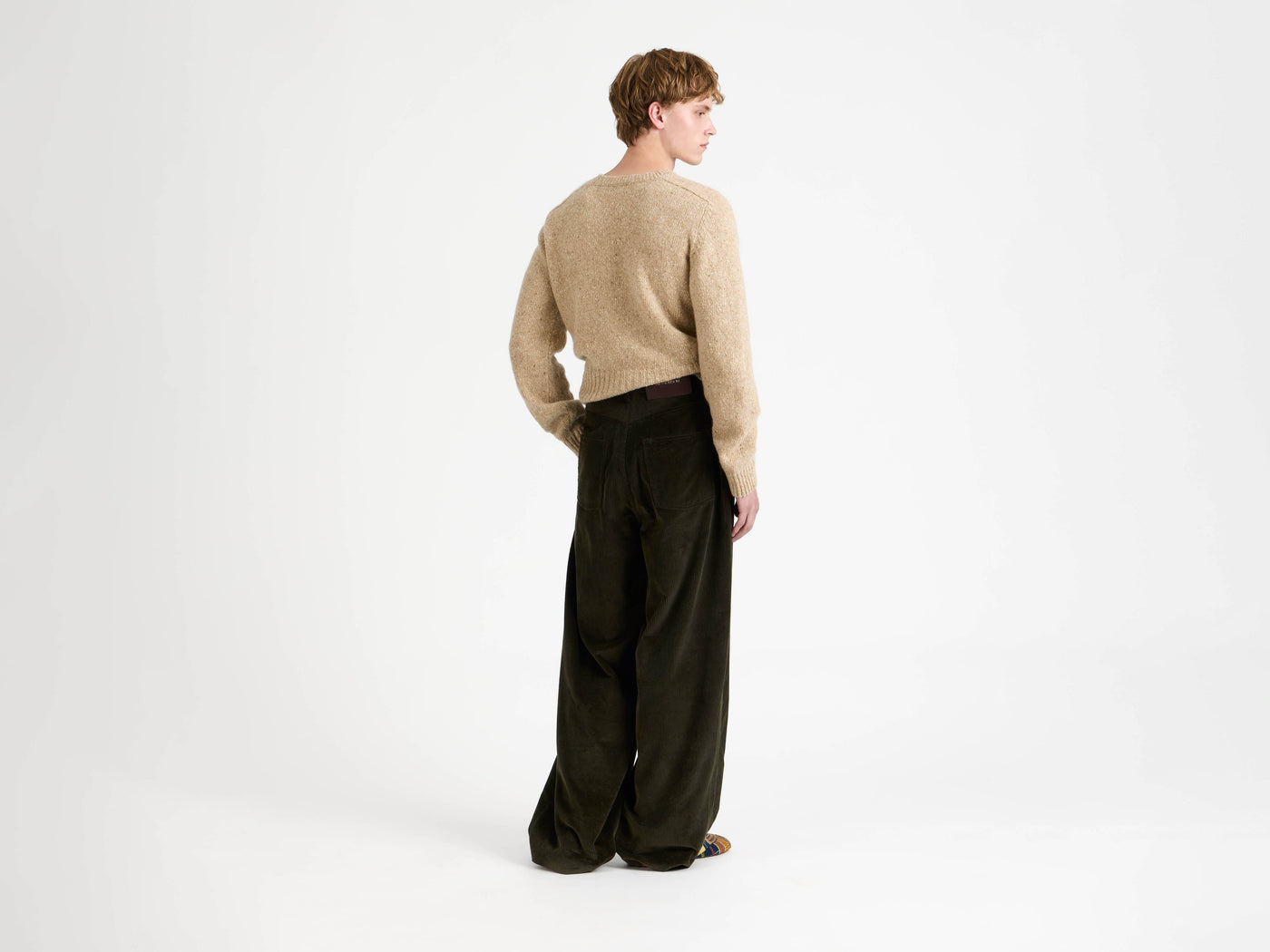 SINGLE PLEAT TROUSERS IN MOSS