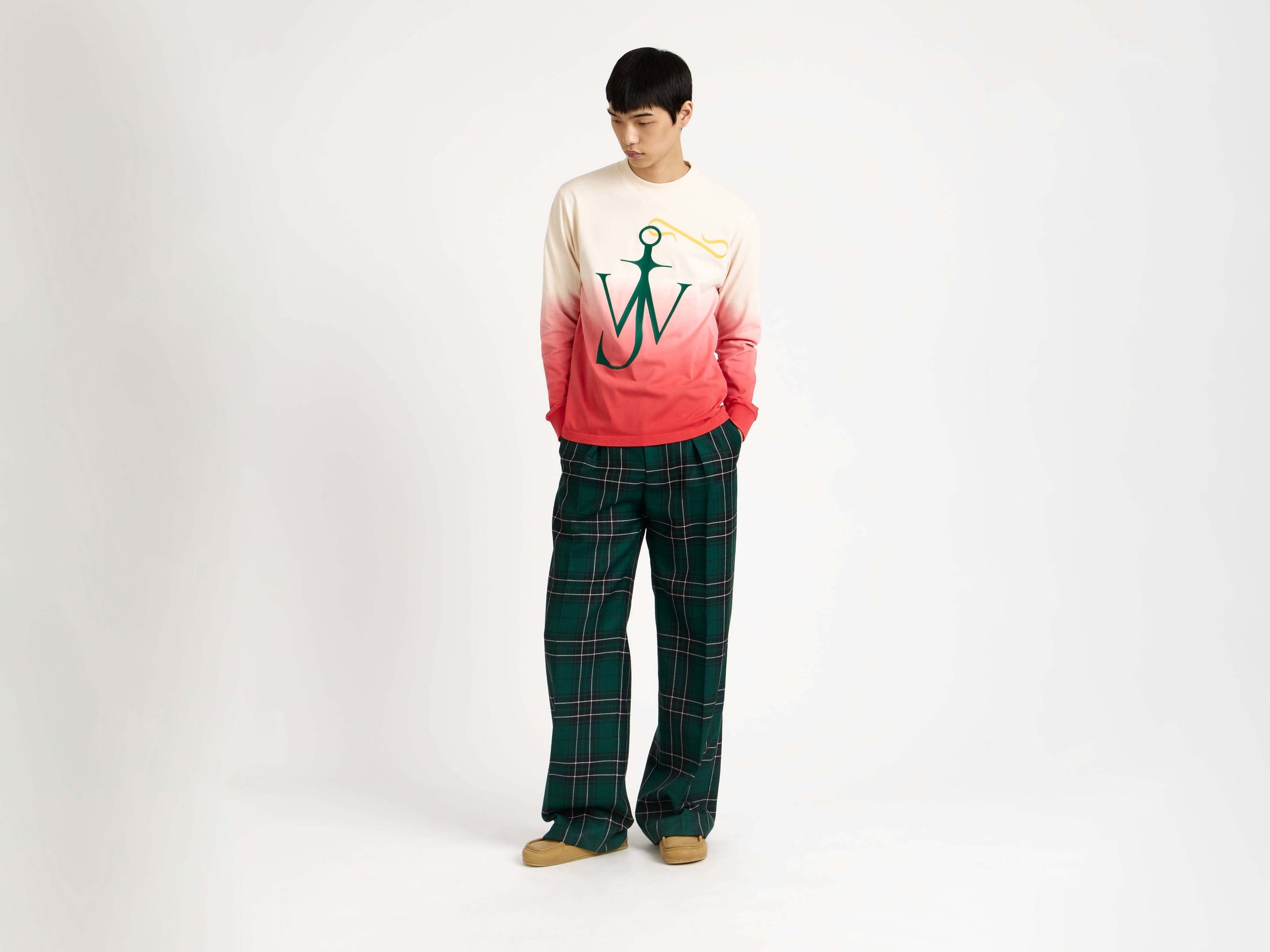 straight leg trousers forest green Model Front 4