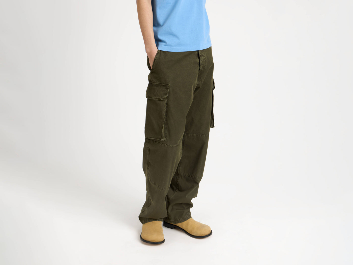 cargo trousers khaki Model Front 4