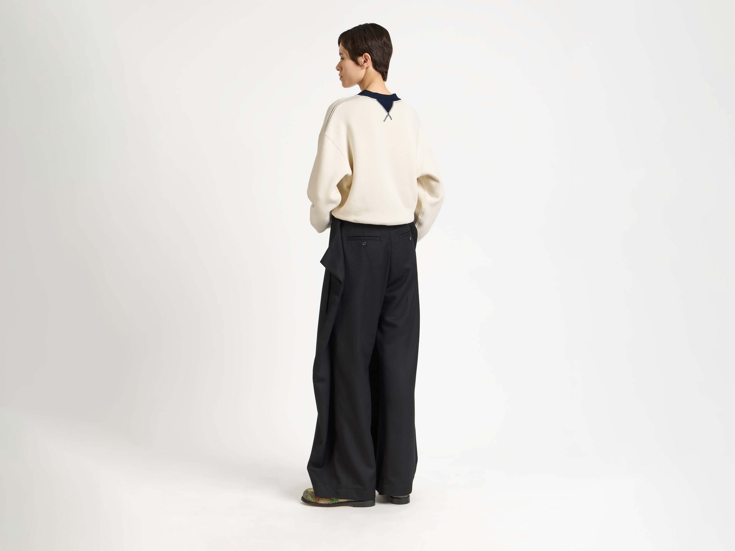 fold over trousers black 1 Model Back 3