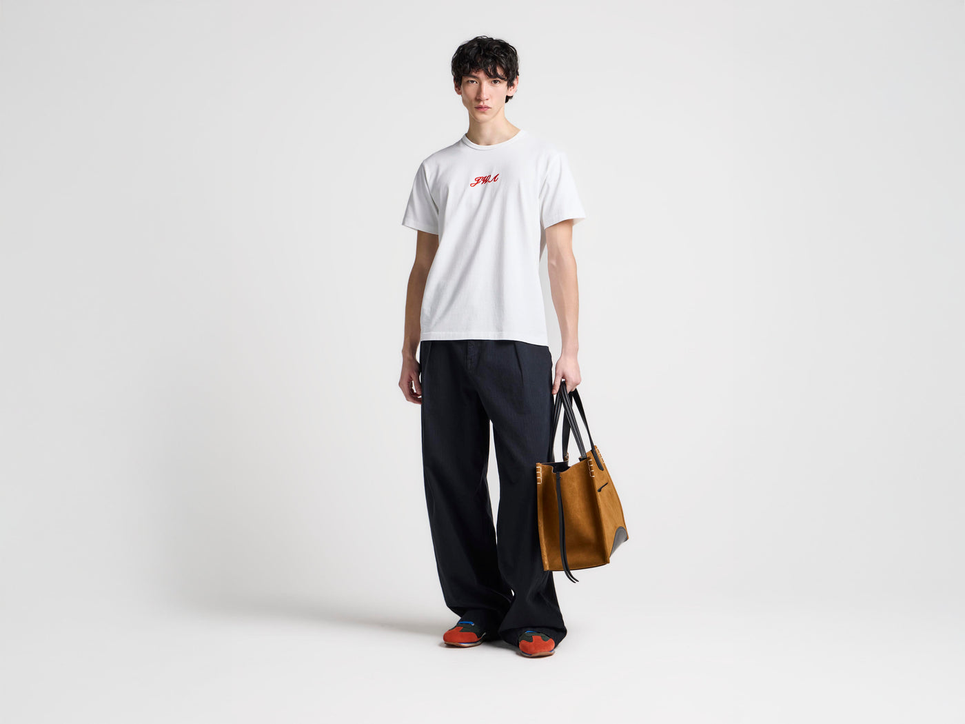 MENS STRAIGHT LEG TROUSERS IN BLACK